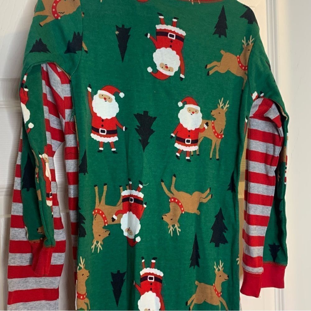 Children’s Size 5T Pair of Holiday Footed Pajamas - Picture 4 of 7